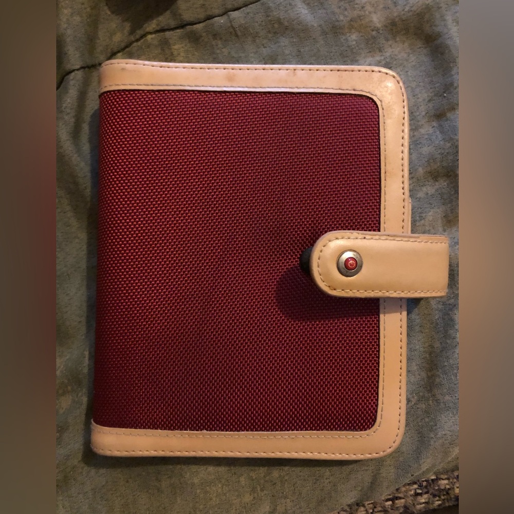 Franklin Covey Cream Leather Organizer with Pink Zip Accent